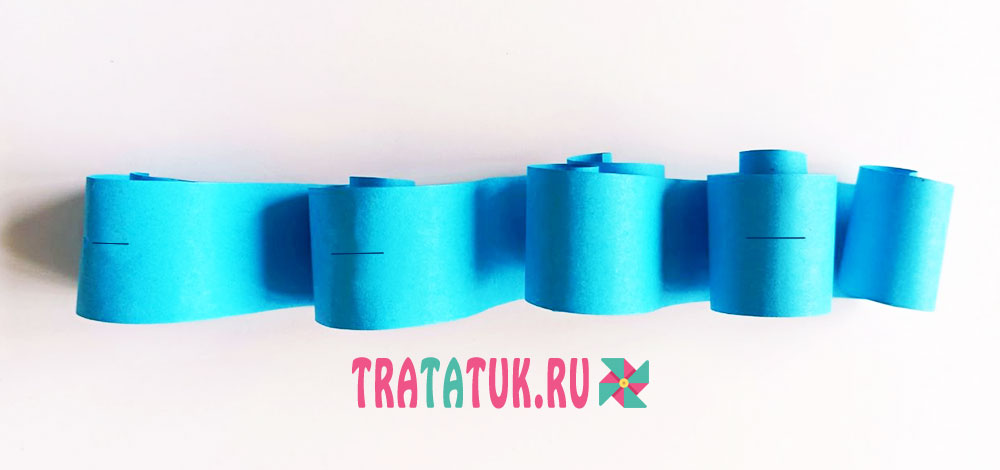 Поделка рыбок на волнах